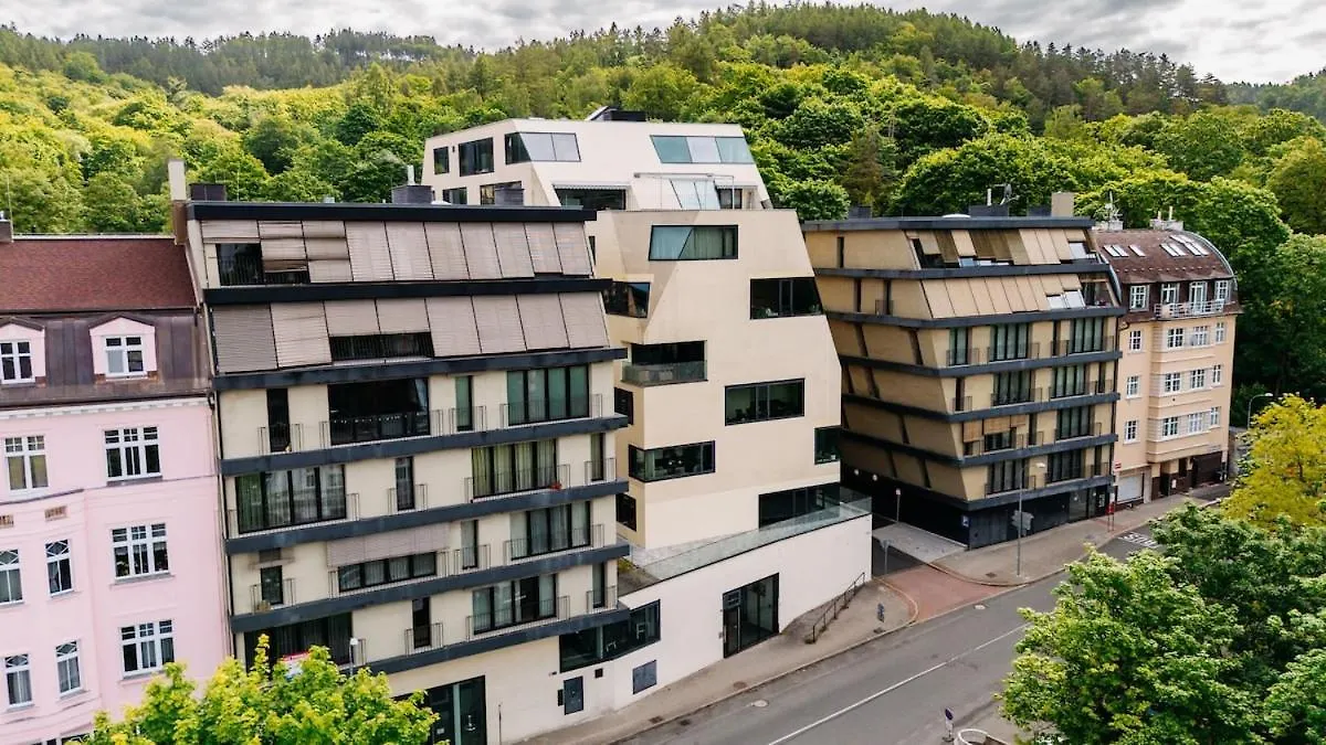 カルロヴィ・ヴァリUnique Penthouse With Terrace And Exceptional Viewアパートメント チェコ